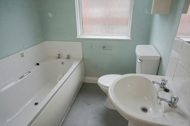 61 Bayswater Row, Leeds, West Yorkshire, LS8 5LF 6