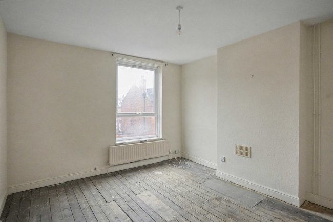 61 Bayswater Row, Leeds, West Yorkshire, LS8 5LF 6