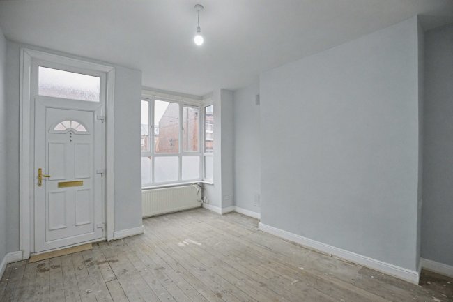 61 Bayswater Row, Leeds, West Yorkshire, LS8 5LF 6