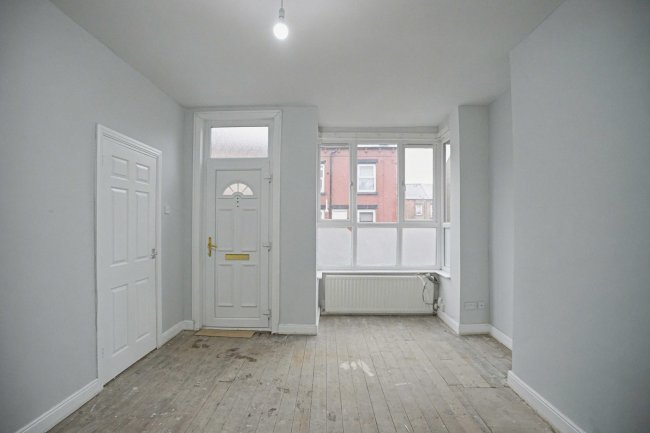 61 Bayswater Row, Leeds, West Yorkshire, LS8 5LF 6