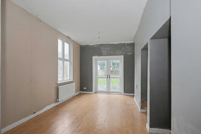 19 Albany Street, Hull, East Yorkshire, HU3 1PJ 4