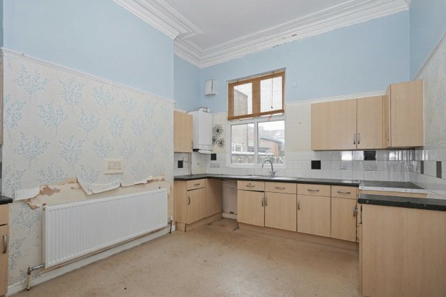 19 Albany Street, Hull, East Yorkshire, HU3 1PJ 4