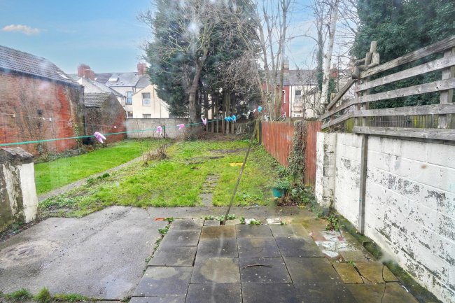 19 Albany Street, Hull, East Yorkshire, HU3 1PJ 4