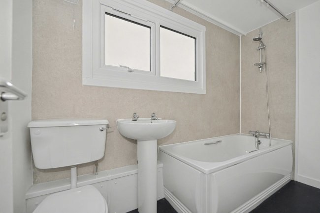 37 St Aidans Place, Norfolk Park, Sheffield, South Yorkshire, S2 2NE 2