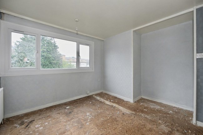 37 St Aidans Place, Norfolk Park, Sheffield, South Yorkshire, S2 2NE 2