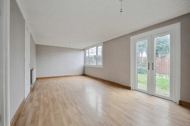 37 St Aidans Place, Norfolk Park, Sheffield, South Yorkshire, S2 2NE 2