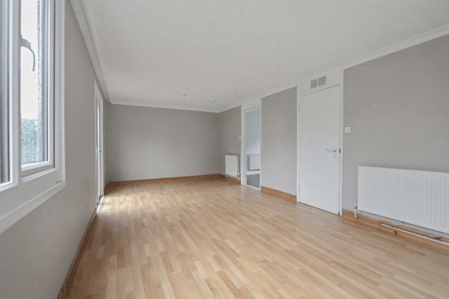 37 St Aidans Place, Norfolk Park, Sheffield, South Yorkshire, S2 2NE 2