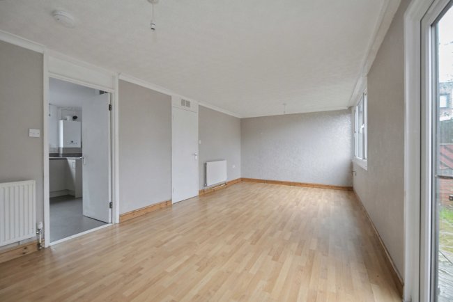 37 St Aidans Place, Norfolk Park, Sheffield, South Yorkshire, S2 2NE 2