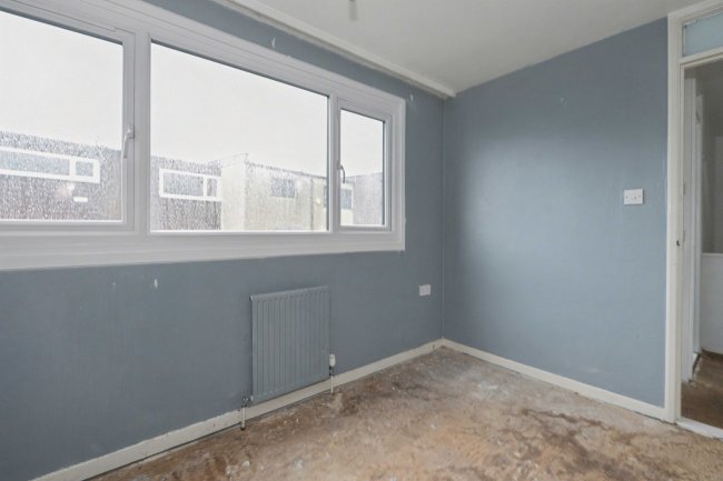 37 St Aidans Place, Norfolk Park, Sheffield, South Yorkshire, S2 2NE 2