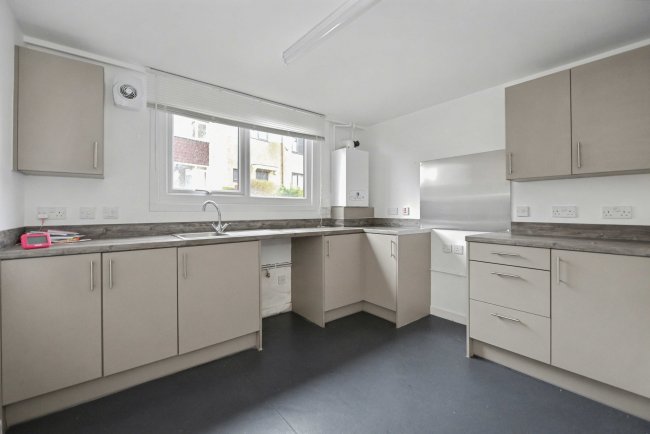 37 St Aidans Place, Norfolk Park, Sheffield, South Yorkshire, S2 2NE 2