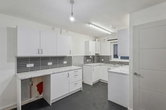 1 Kite Mews, Bradford, West Yorkshire, BD8 0NJ 4