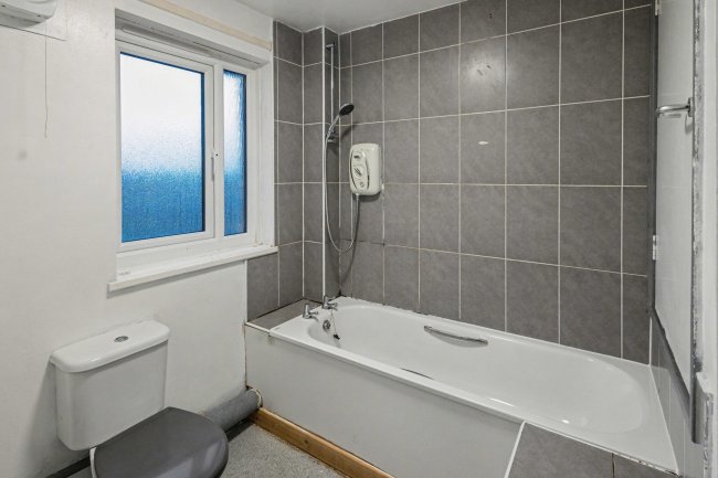 1 Kite Mews, Bradford, West Yorkshire, BD8 0NJ 4