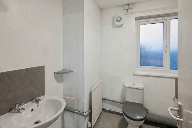 1 Kite Mews, Bradford, West Yorkshire, BD8 0NJ 4