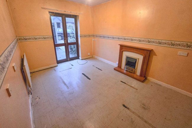 89 Whitegate Vale, Nottingham, Nottinghamshire, NG11 9ND 2