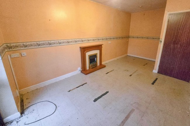 89 Whitegate Vale, Nottingham, Nottinghamshire, NG11 9ND 2