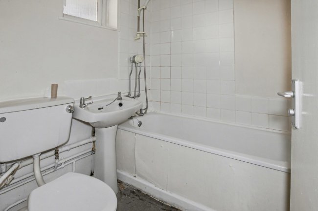 61 The Paddock, Fulwood, Preston, Lancashire, PR2 8GL 1