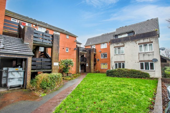 57 The Paddock, Fulwood, Preston, Lancashire PR2 8GL 2