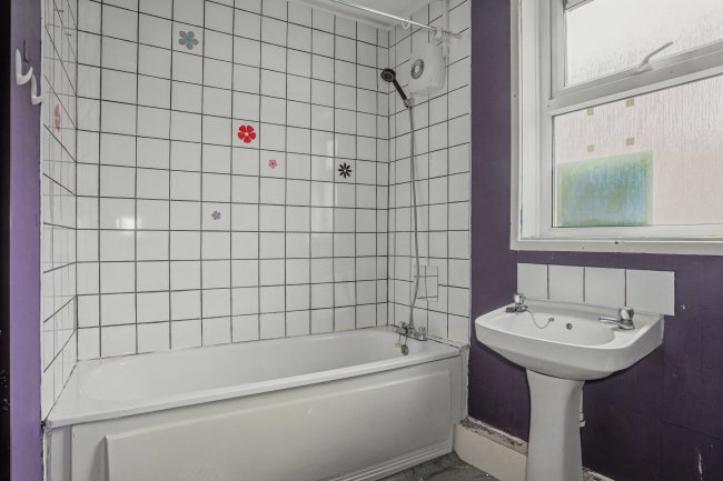 33A Charnock Street, Preston, Lancashire, PR1 6DR 7