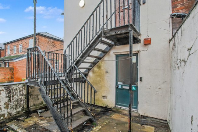 33A Charnock Street, Preston, Lancashire, PR1 6DR 7