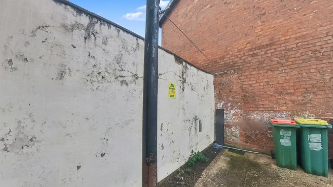 33A Charnock Street, Preston, Lancashire, PR1 6DR 7