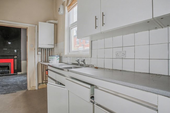 33A Charnock Street, Preston, Lancashire, PR1 6DR 7