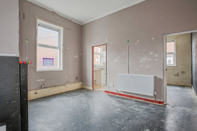 33A Charnock Street, Preston, Lancashire, PR1 6DR 7