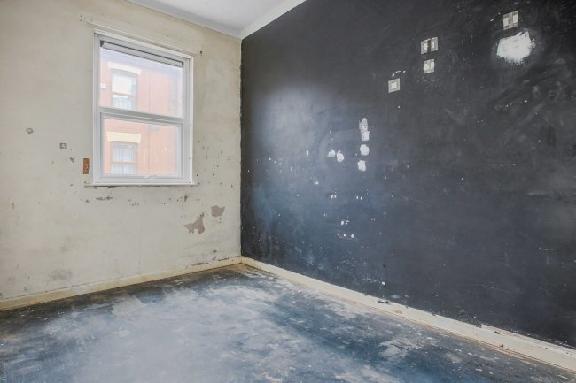 33A Charnock Street, Preston, Lancashire, PR1 6DR 7