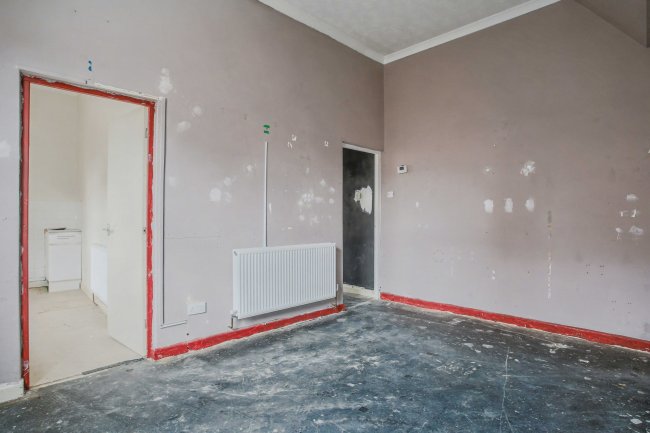 33A Charnock Street, Preston, Lancashire, PR1 6DR 7