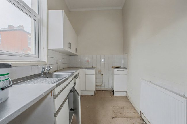 33A Charnock Street, Preston, Lancashire, PR1 6DR 7