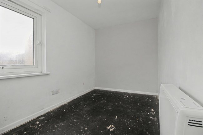 37 Firthcliffe Drive, Liversedge, West Yorkshire, WF15 6HR 8