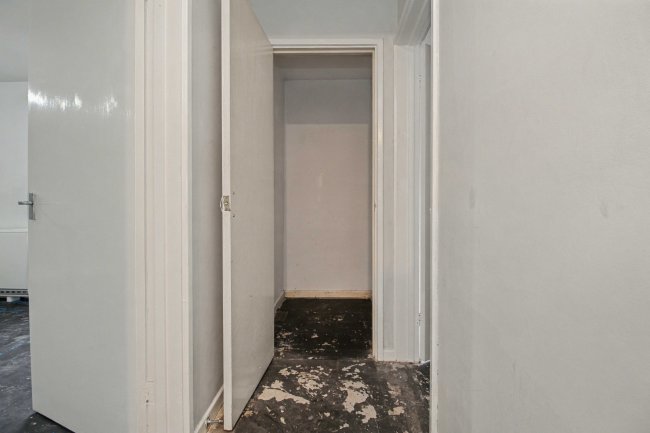 37 Firthcliffe Drive, Liversedge, West Yorkshire, WF15 6HR 8