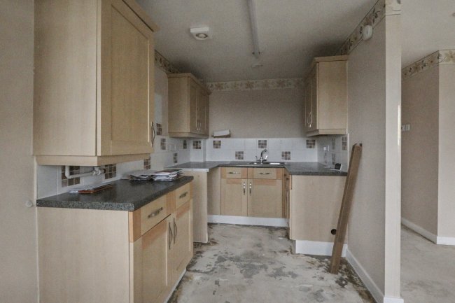 6 Kenninghall View, Norfolk Park, Sheffield, S2 3WX 9