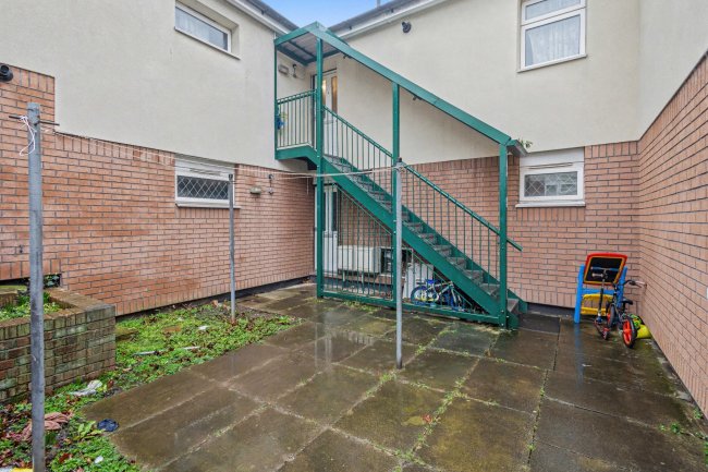 9 Hawkshead Way, Hawkshead, Bradford, West Yorkshire, BD5 0TN 5