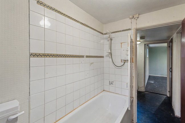 9 Hawkshead Way, Hawkshead, Bradford, West Yorkshire, BD5 0TN 5