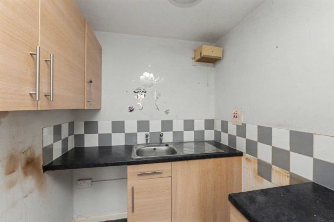 Flat 49 Quartercroft, Pyramid Close, Weston Favell, Northampton NN3 8DP 6