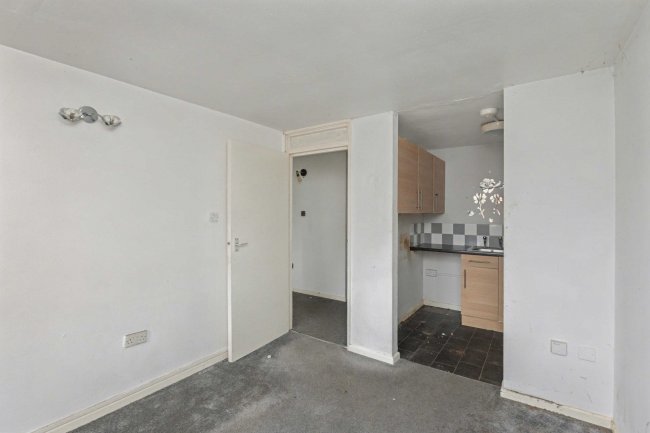 Flat 49 Quartercroft, Pyramid Close, Weston Favell, Northampton NN3 8DP 6
