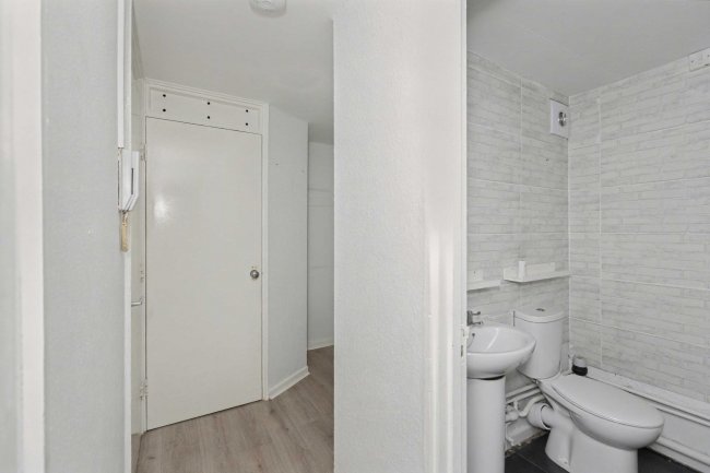 Flat 71, Quartercroft, Pyramid Close, Weston Favell, Northampton, Northamptonshire, NN3 8DP 1