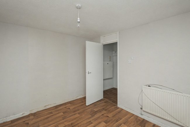 275 Bourne Avenue, Hayes, London, Greater London, UB3 1RR 2