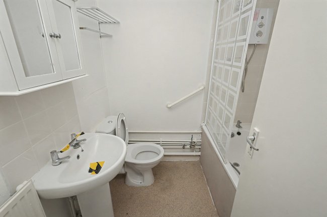 275 Bourne Avenue, Hayes, London, Greater London, UB3 1RR 2