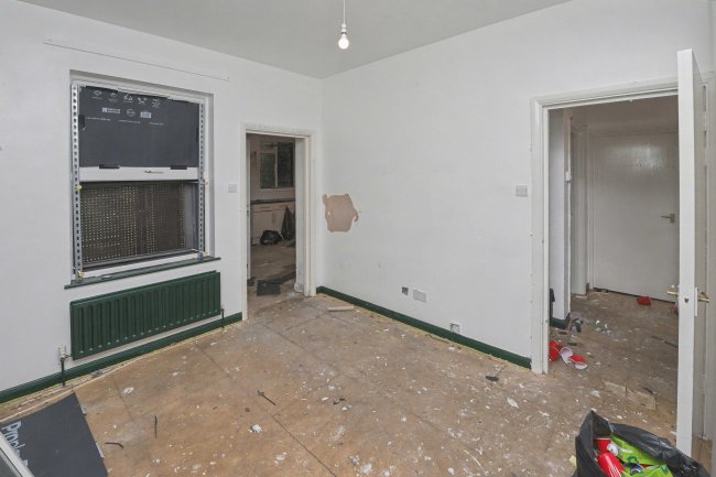 45 St Louis Road, Norwood, London SE27 9QJ 3