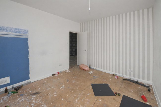 45 St Louis Road, Norwood, London SE27 9QJ 3