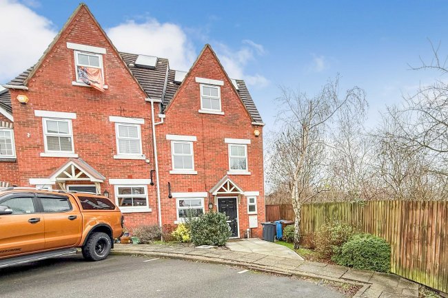 17 Little Meadow Close, Ilkeston, Derbyshire, DE7 8YH 5