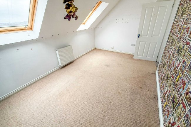 17 Little Meadow Close, Ilkeston, Derbyshire, DE7 8YH 5