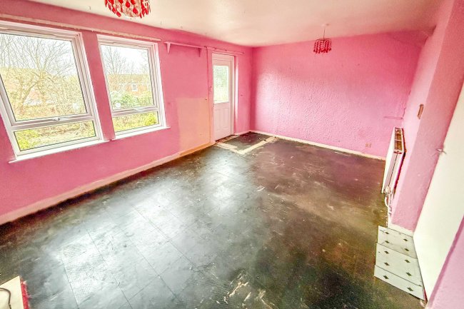 28 Dale Park Avenue, Kilburn, Derbyshire, DE56 0PR 1