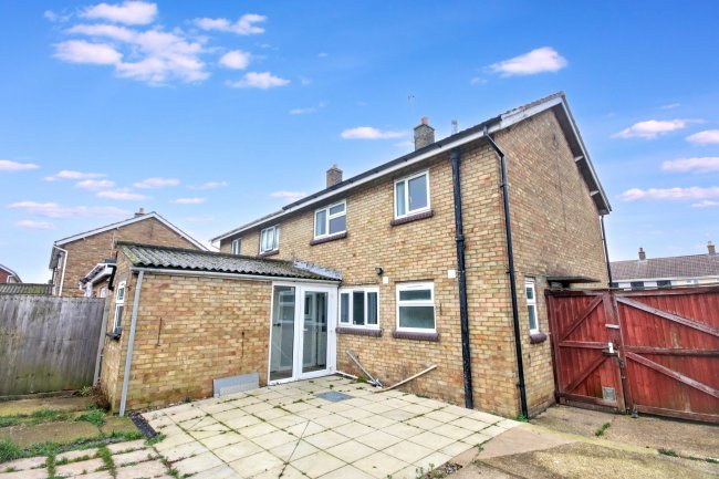 48 Queen Street, Yaxley, Peterborough, Cambridgeshire, PE7 3JF 8