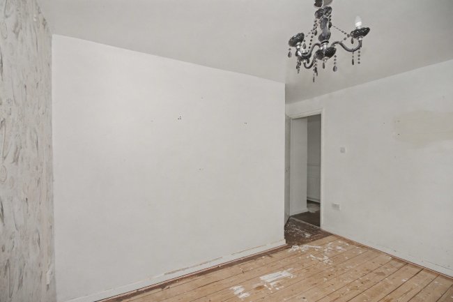 48 Queen Street, Yaxley, Peterborough, Cambridgeshire, PE7 3JF 8