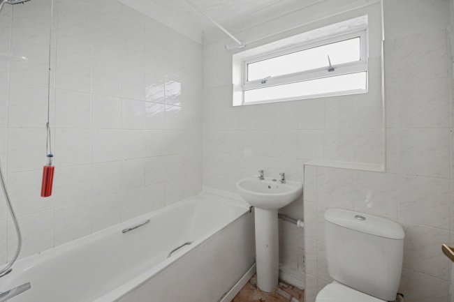 24 Knowles Avenue, Warboys, Huntingdon, Cambridgeshire, PE28 2ST 9