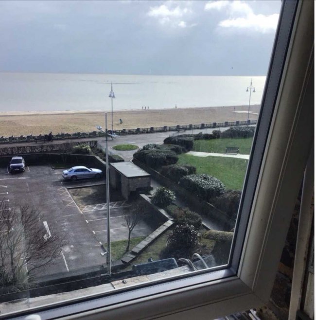 Flat 5, 5 Kirkley Cliff, Lowestoft, Suffolk, NR33 0BY 1