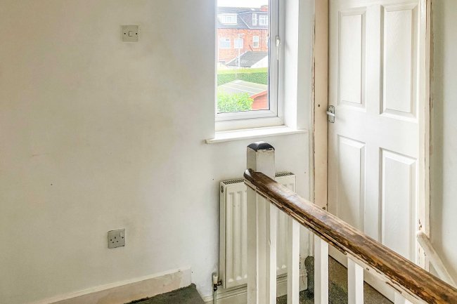 69 Kingsway, Goole, East Yorkshire, DN14 5HE 1