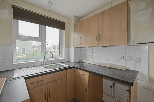 Flat 80 Monks Way, Southampton, SO18 2LP 7